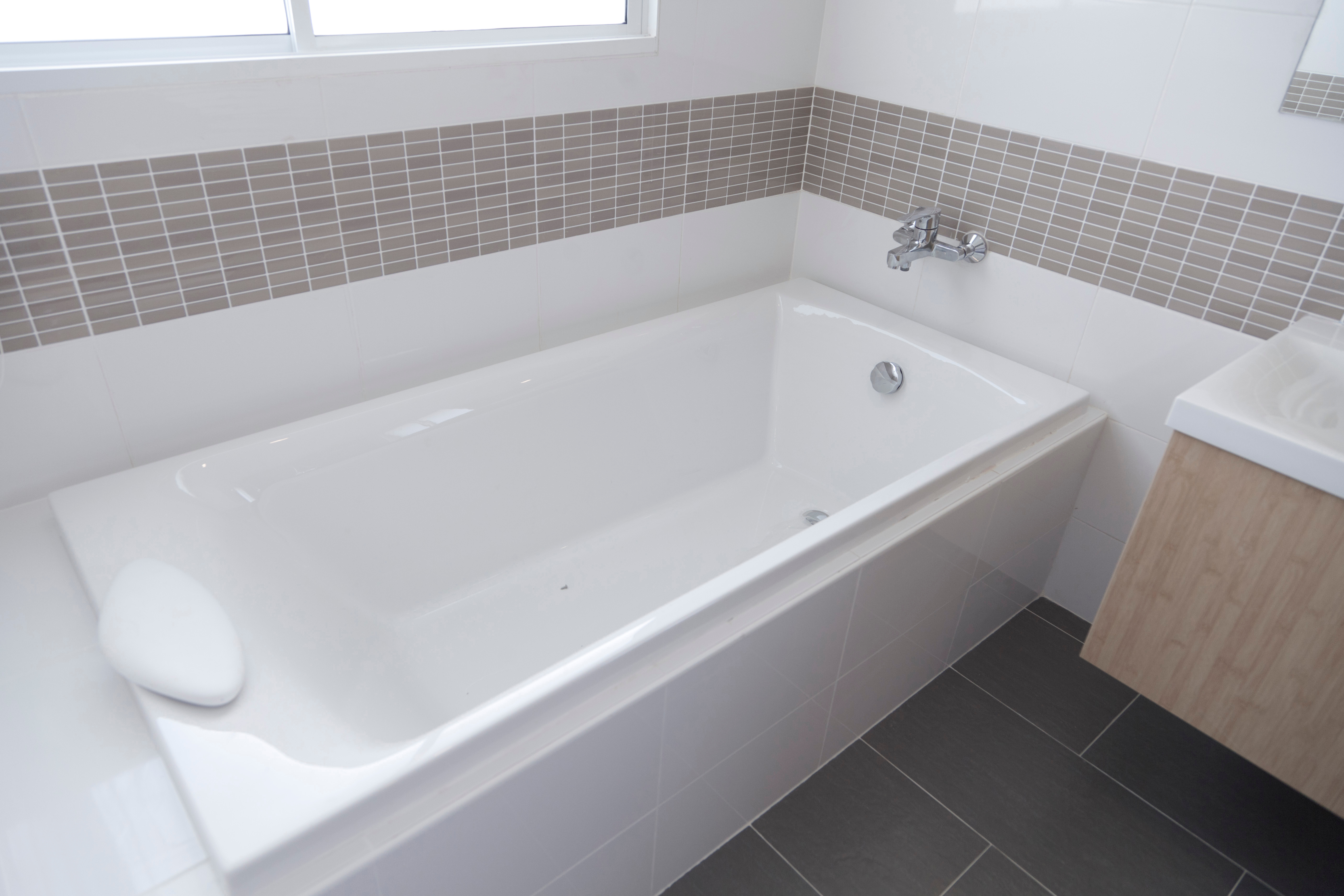 Commercial bathtub refinishing